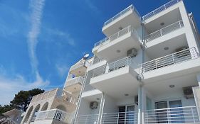 Apartments King